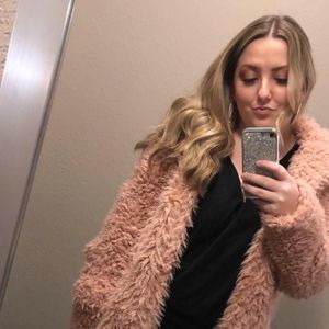 Meet your Posher, Maddie